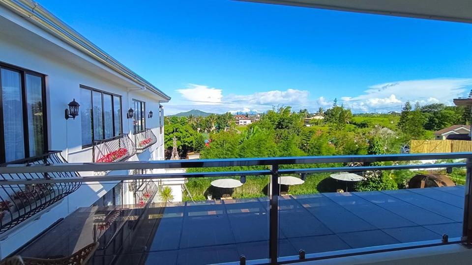 Casa La Silvinas Hotel & Event Resort Tagaytay City Exteriör bild